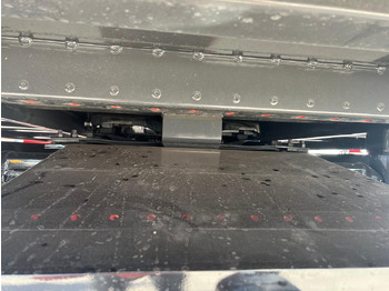 Sunkvežimis su kranu MAN 8x4 mit F1150RA.2.28 L616 Winde: foto 4