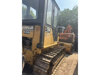 Buldozeris CATERPILLAR D4C: foto 3 Buldozeris CATERPILLAR D4C: foto 3