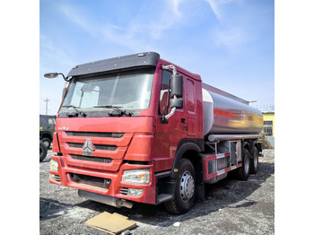 Autocisterna SINOTRUK HOWO