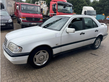 Sedanas MERCEDES-BENZ