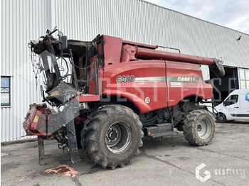 Derliaus nuėmimo kombainas CASE IH