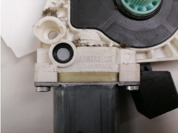 Langas ir dalys - Sunkvežimis Mercedes-Benz Glass lift A55382110: foto 3