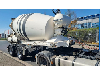 Betonvežio puspriekabė LIEBHERR