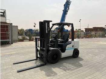 Dyzelinis krautuvas UNICARRIERS