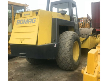 Kompaktorius BOMAG