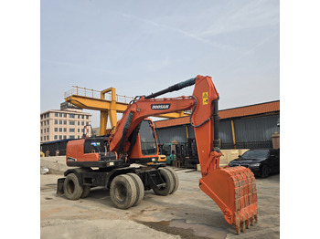 Ratinis ekskavatorius DOOSAN DX150W