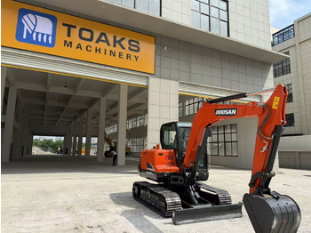 Mini ekskavatorius DOOSAN DX75: foto 2