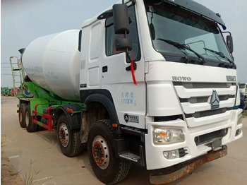 Betonvežis Sinotruk HOWO 8*4 Concrete mixer truck: foto 2
