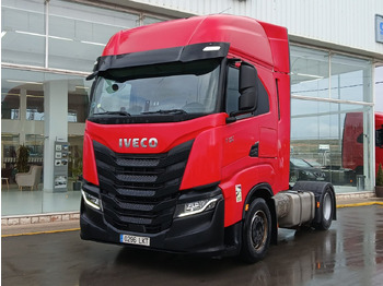 Vilkikas IVECO