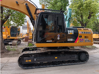 Vikšrinis ekskavatorius CATERPILLAR 320D2