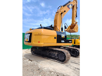 Vikšrinis ekskavatorius CATERPILLAR 320D2