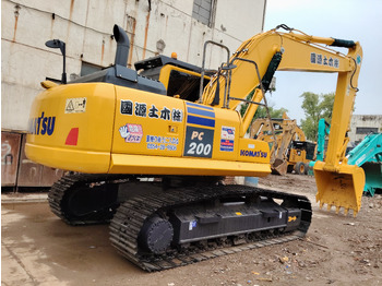 Vikšrinis ekskavatorius KOMATSU PC200-8: foto 4