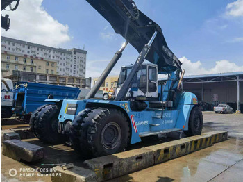 Stelažų krautuvas KONECRANES