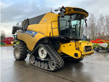Derliaus nuėmimo kombainas NEW HOLLAND CR series