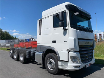 Nuožulnaus pakėlimo ant platformos sunkvežimis DAF XF 430