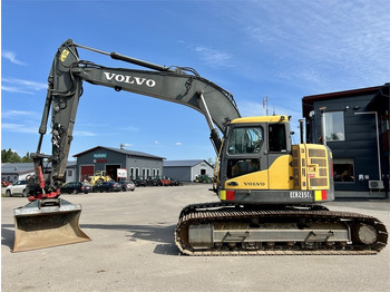 Vikšrinis ekskavatorius VOLVO ECR235CL