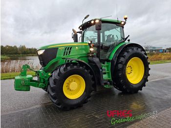 Traktorius JOHN DEERE 6215R