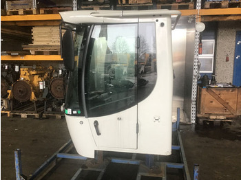 Kabina ir interjeras LIEBHERR