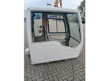 Kabina ir interjeras LIEBHERR