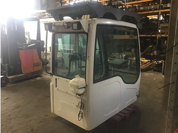 Kabina ir interjeras LIEBHERR
