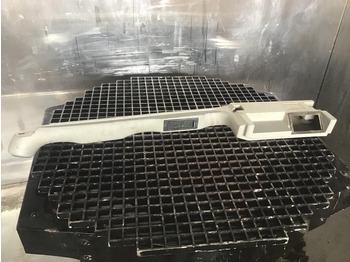 Kabina ir interjeras LIEBHERR