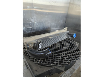 Tarpinis aušintuvas Liebherr Intercooler: foto 2