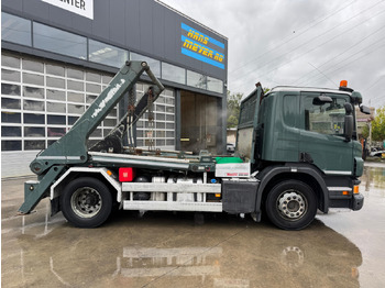 Nuožulnaus pakėlimo ant platformos sunkvežimis SCANIA P320 4x2 Trösch: foto 4