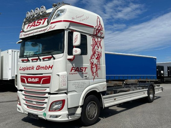 Konteineris-vežimus/ Sukeisti kūną sunkvežimis DAF XF 480