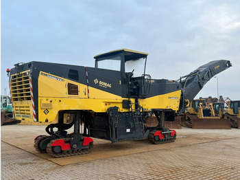 Asfalto mašina BOMAG