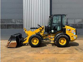 Ratinis krautuvas CATERPILLAR 908M