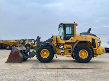 Ratinis krautuvas VOLVO L90H