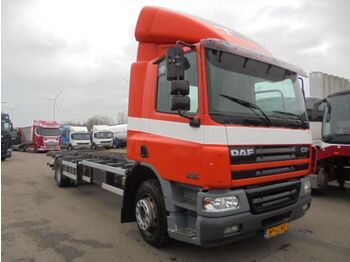 DAF CF 180 lizingą DAF CF 180: foto 3