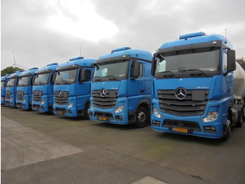 Vilkikas MERCEDES-BENZ Actros 1842