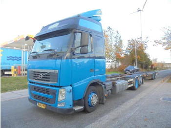 Konteineris-vežimus/ Sukeisti kūną sunkvežimis VOLVO FH 420
