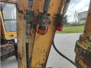 Ratinis ekskavatorius Caterpillar 214 B wheel excavator: foto 4