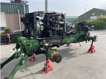 Traktorius JOHN DEERE 6130R