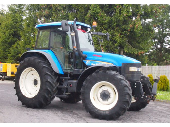 Traktorius NEW HOLLAND TM
