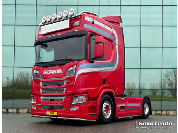 Vilkikas SCANIA R 450
