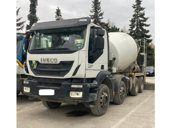 Betonvežis IVECO Trakker