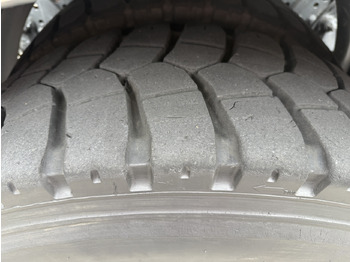 Hook-lift sunkvežimis, Sunkvežimis su kranu Mercedes-Benz Arocs 3251 8X4 Haken mit Kran HMF 2620 K5: foto 2 Hook-lift sunkvežimis, Sunkvežimis su kranu Mercedes-Benz Arocs 3251 8X4 Haken mit Kran HMF 2620 K5: foto 2