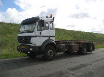 Savivartis sunkvežimis Mercedes-Benz SK 2544 6X2.: foto 1