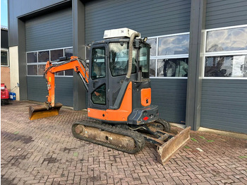 Mini ekskavatorius Hitachi ZX38U-5A CLR: foto 4 Mini ekskavatorius Hitachi ZX38U-5A CLR: foto 4