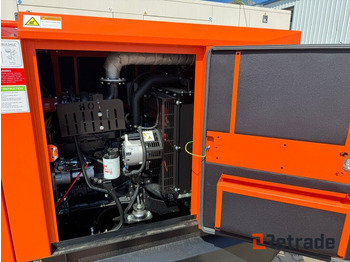 Statybinė technika Generator Ubrugt Cummins 50kVA diesel nødstrømsgenerator: foto 4