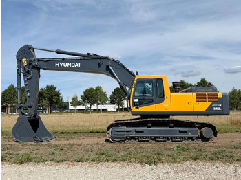 Vikšrinis ekskavatorius HYUNDAI