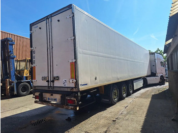 Refrižeratorius puspriekabė KRONE SD