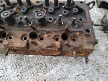 Cilindrų galvutė - Traktorius Massey Ferguson 133, 135, 140, 145, 148, 150, Ad3.152 Cylinder Head 86550: foto 3