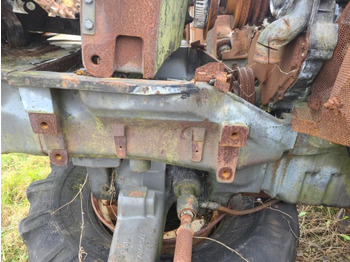 Priekinė ašis MASSEY FERGUSON