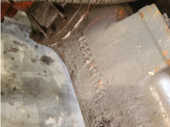 Ašis ir dalys Massey Ferguson 690, 290, 275, 675 Fwd Front Axle Complete 3426235m1, 3426238r1: foto 3