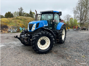 Traktorius NEW HOLLAND T7000