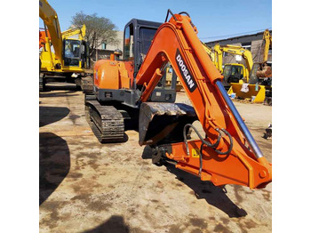 Vikšrinis ekskavatorius DOOSAN DH60